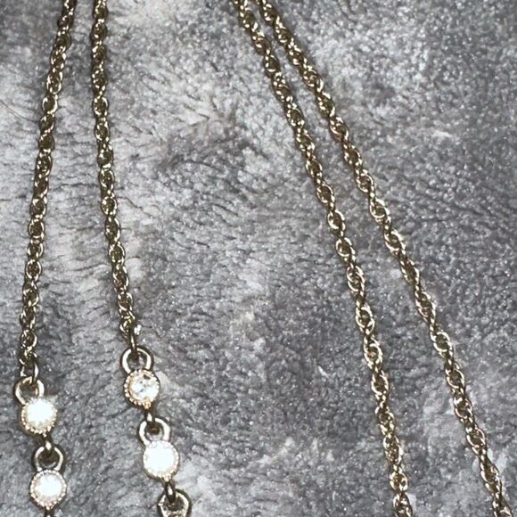 Avon Opalesque Necklace 18” - Picture 3 of 6